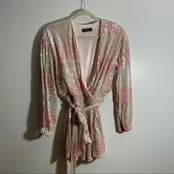 NWOT Ontwelfth junior sequin ombré long sleeve romper - Picture 3 of 10